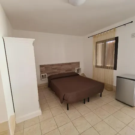 Donna Rosa Nocleg ze śniadaniem 3*